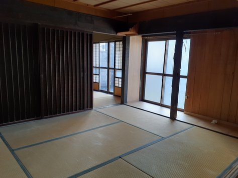 キッチン側和室