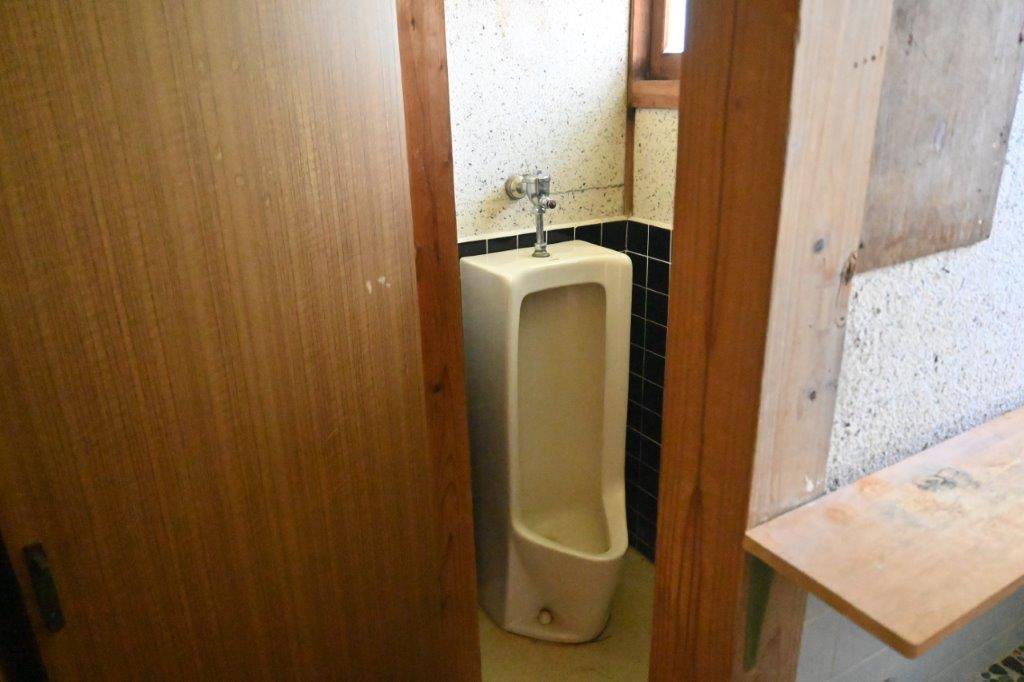 母屋トイレ２.JPG