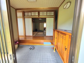玄関内側